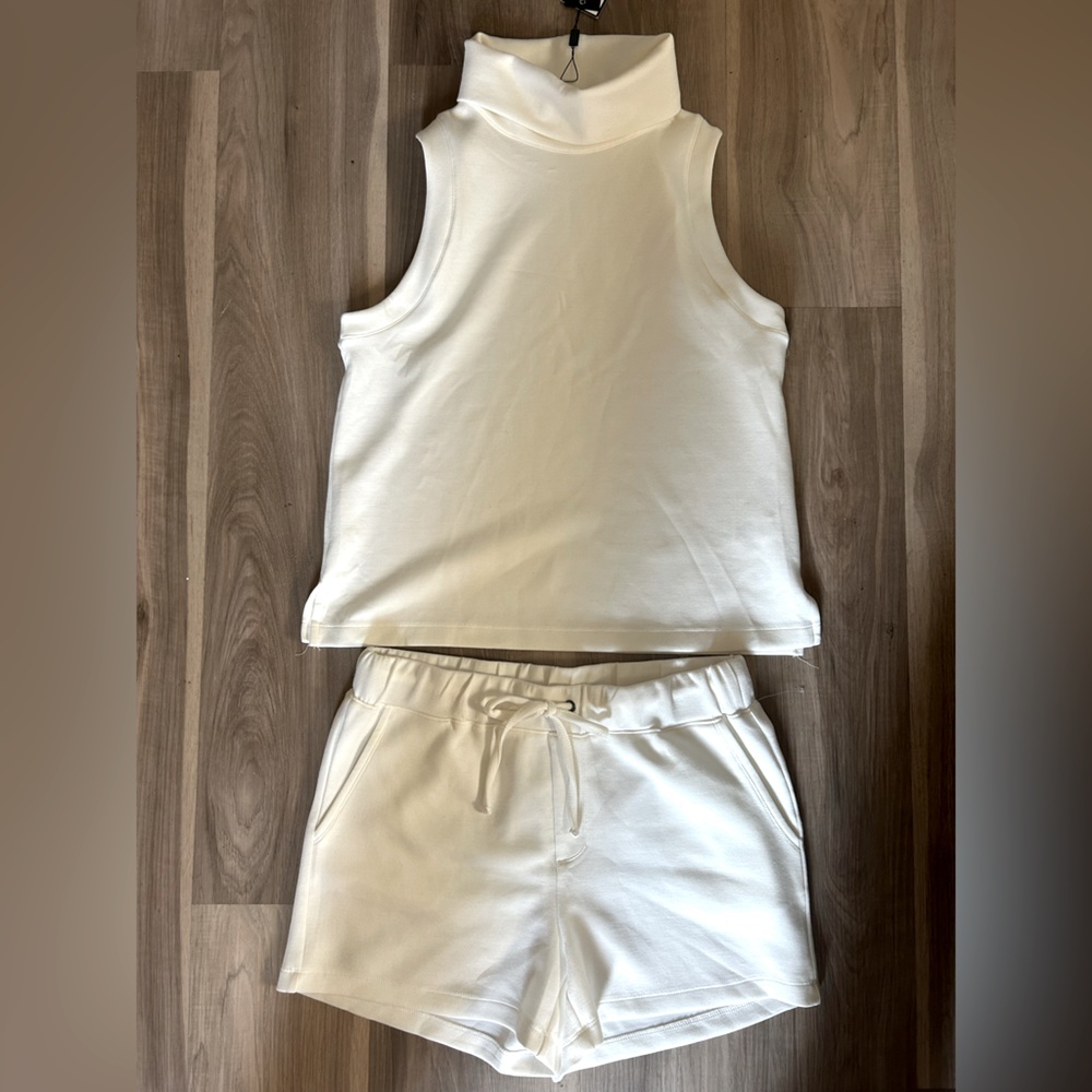 NWT Sleeveless White Turtleneck Top and Shorts Set size Medium